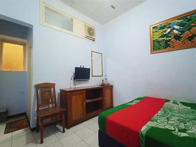 Hotel Palem 2 Syariah Malang Redpartner Exterior photo