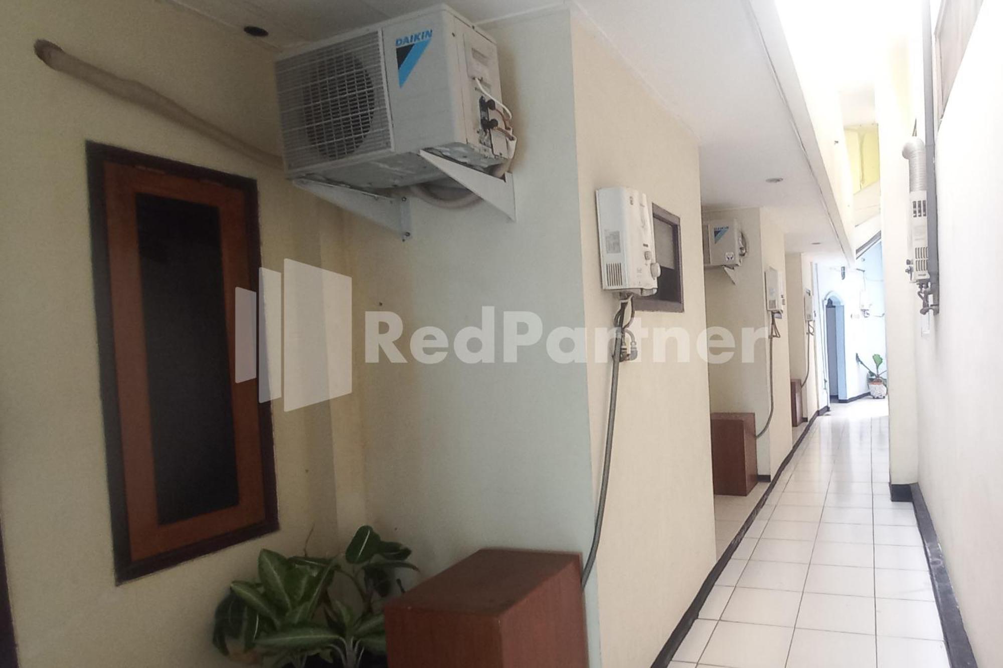 Hotel Palem 2 Syariah Malang Redpartner Exterior photo